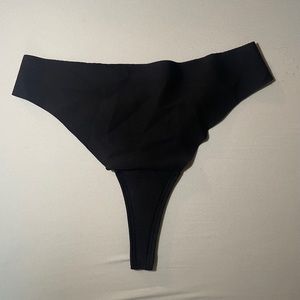 JIV Athletics Mid Rise Black Thong S